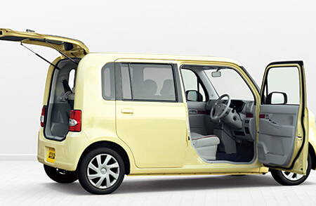 toyota-pixis-space-l