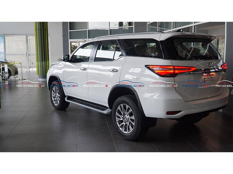 toyota-fortuner-2-8-sigma-4