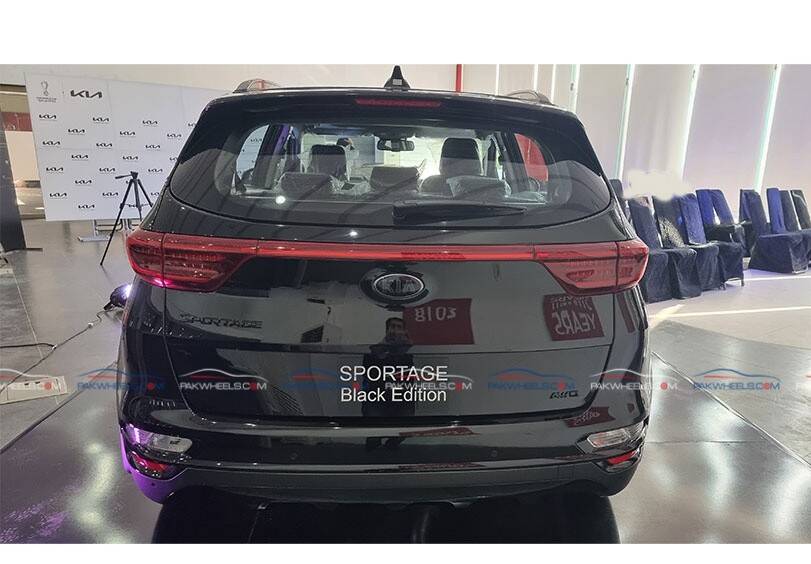 kia-sportage-black-limited-edition