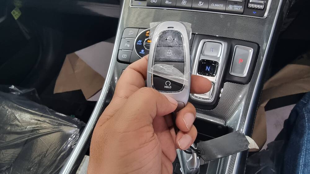 hyundai-santa-fe-signature
